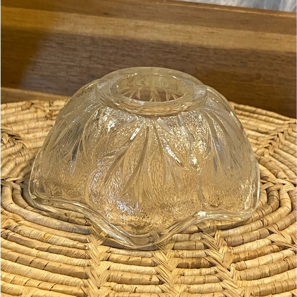 Vintage Indiana Glass Pebble Leaf Fairy Candle Lamp TOP ONLY for replacement - Picture 2 of 4